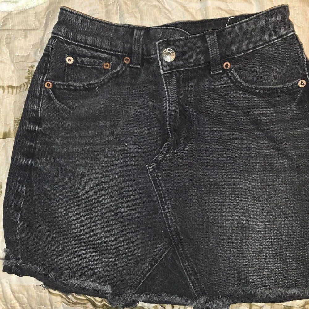 American Eagle Black Denim Mini Skirt Raw Hem Size 00 Regular